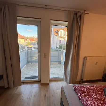 Am Museum Nahe Badewelt & Bahnhof * Sinsheim